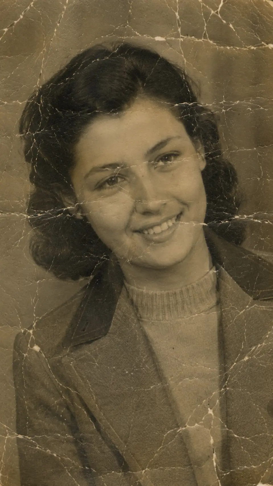 Original: a damaged vintage family portrait